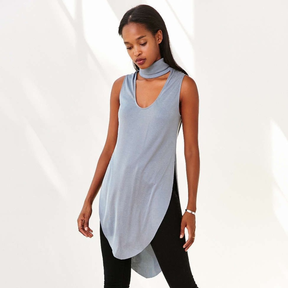 UO keyhole cut out turtle neck tank